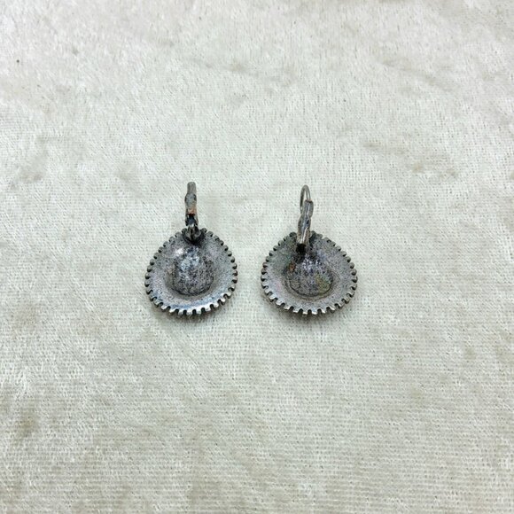 Vintage Pewter Teardrop Shaped Metal Beaded Lever Back Earrings - Picture 4 of 5